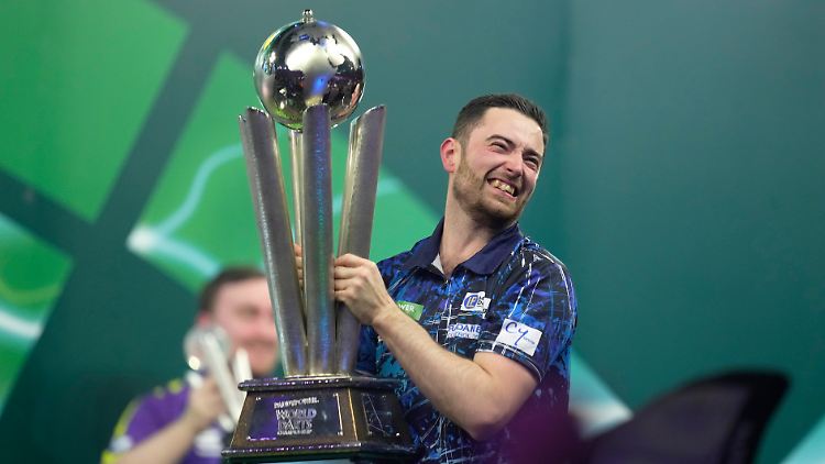 Luke Humphries ist der neue Darts-Weltmeister.
