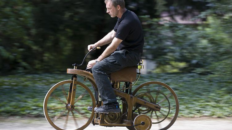 Der Reitwagen von Daimler war das erste Fahrzeug mit einem Gasmotor.