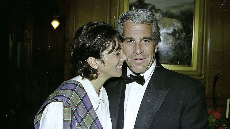 Jahrzehntelang hat Ghislaine Maxwell dem US-Milliardär Jeffrey Epstein minderjährige Missbrauchsopfer zugeführt.