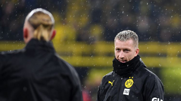 Marco Reus beteuert, dass sein Verhältnis zum Trainer gut und eng sei.
