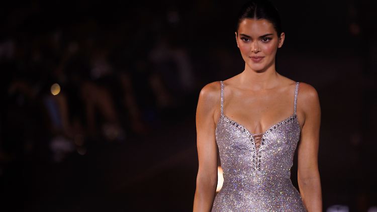 Sendet Urlaubsgrüße - auf ihre Art: Kendall Jenner.