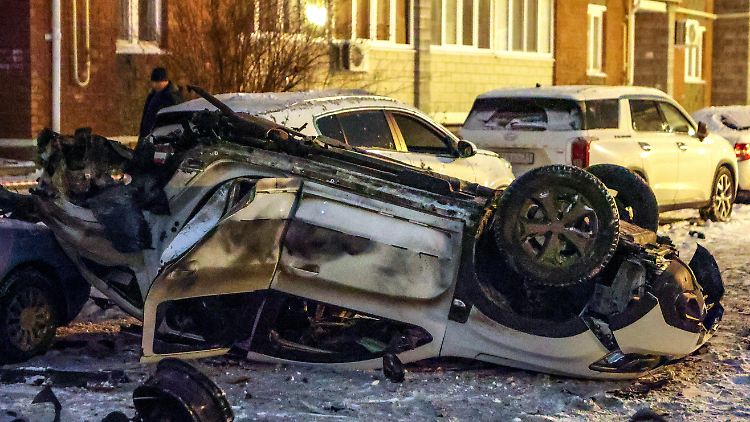 Die Stadt Belgorod liegt 30 Kilometer von der Grenze zur Ukraine entfernt und wurde russischen Angaben zufolge wiederholt angegriffen. 