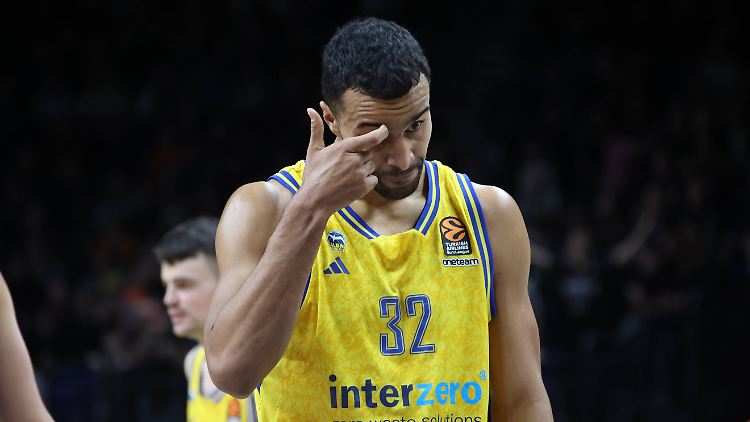 Weltmeister Johannes Thiemann und seine Berliner sind in der EuroLeague auf den letzten Platz gestürzt.