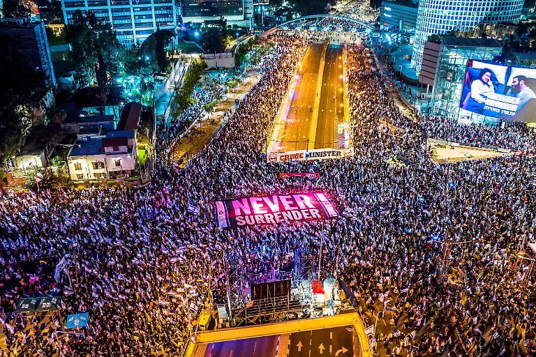 2023-03-18T194709Z-600355484-RC2IWZ92W6O6-RTRMADP-3-ISRAEL-POLITICS-JUDICIARY-PROTESTS