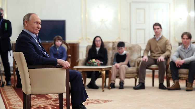 Einladung für Angehörige gefallener Soldaten: Putin feiert Weihnachten. 