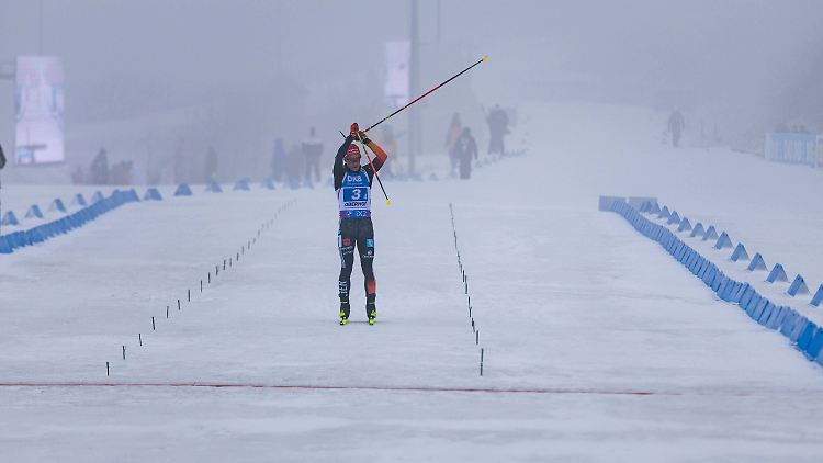Philipp Horn durfte sich beim Zieleinlauf feiern lassen.