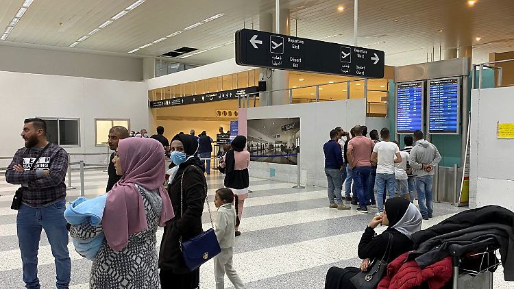 "Wir kämpfen für niemanden": Auf den Info-Terminals im Flughafen von Beirut platzierten die Hacker ihre Botschaften. (Archivbild) 