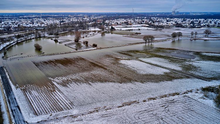 Wenn die Temperaturen so bleiben, entstehen vielerorts spiegelglatte Eisflächen.