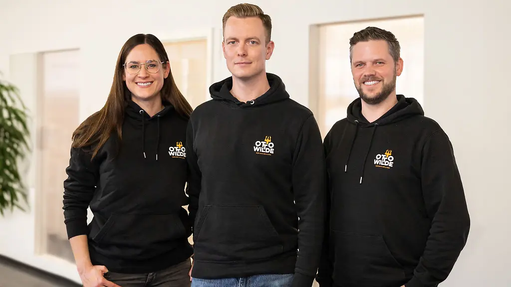 Anna-Lena-Hasse-Marketing-and-Sales-Achim-Schade-Product-Development-and-Operations-sowie-Florian-May-Finance-and-Administration-v-l-n-r-als-Geschaeftsfuehrer-von-Otto-Wilde