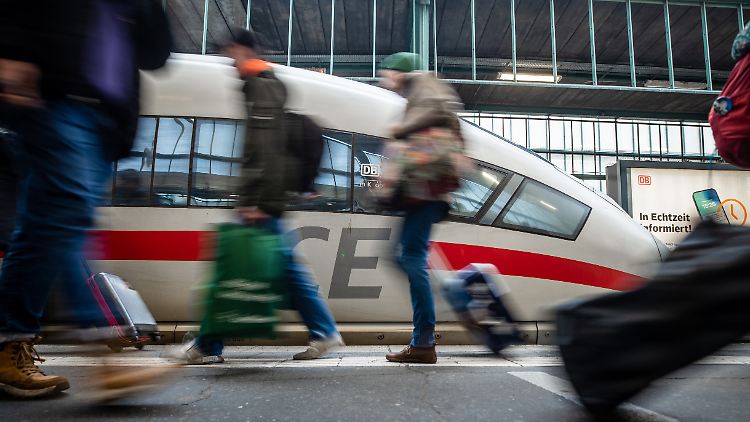 Auf vielen Gleisen dürfte spätestens ab Mittwochmorgen erstmal Stillstand herrschen.