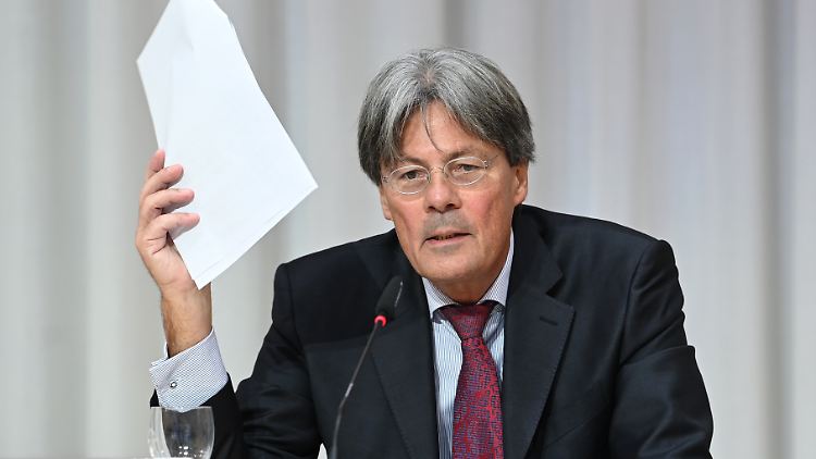 Der Missbrauchsgutachter Ulrich Wastl sieht erhebliche Defizite bei der Aufarbeitung von Missbrauchsfällen - in und außerhalb der Kirche.