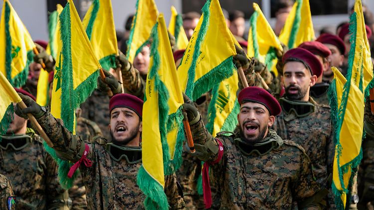​Bardschi war auf dem Weg zur Beerdigung des am Vortag getöteten Hisbollah-Kommandeurs al-Tauil, als sein Auto von einer Rakete getroffen wurde. 