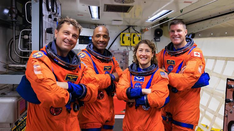 Die Crew von "Artemis II": die Nasa-Astronauten Reid Wiseman, Victor Glover und Christina Koch sowie der kanadische CSA-Astronaut Jeremy Hansen (v.l.).