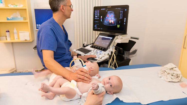 Mittlerweile haben die Mädchen die Klinik verlassen.