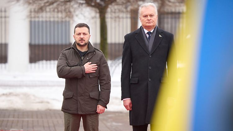 Nach dem unangekündigten Besuch in Litauen will Selenskyj in den kommenden Tagen auch die baltischen Nachbarn Lettland und Estland reisen.
