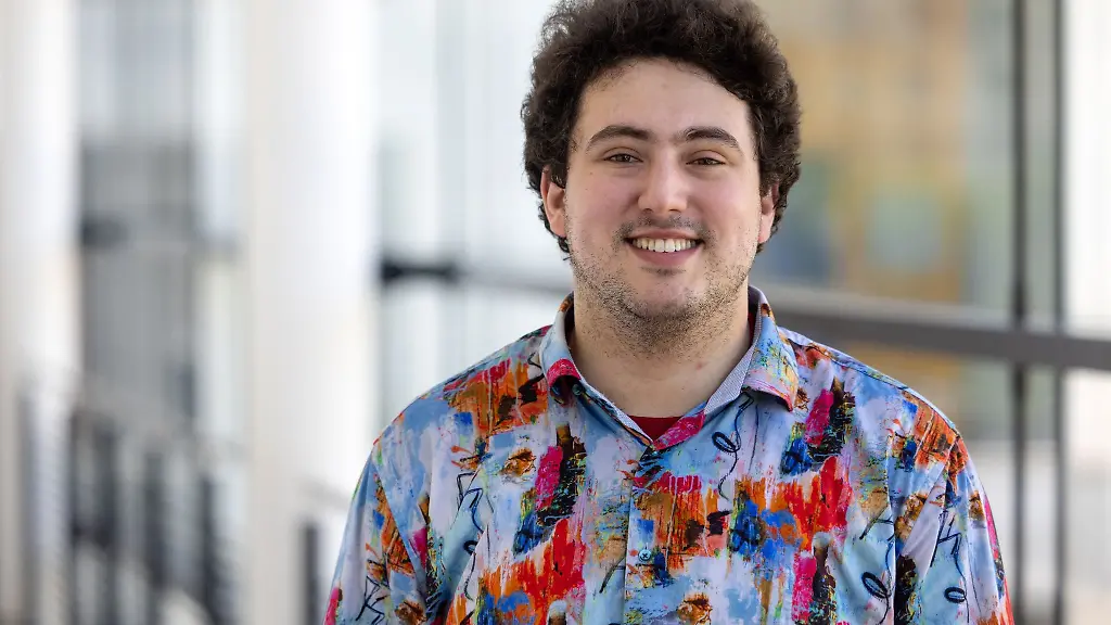 Alexander-Prior-aufgenommen-bei-der-Vorstellung-des-Programms-fuer-die-Spielzeit-2022-2023