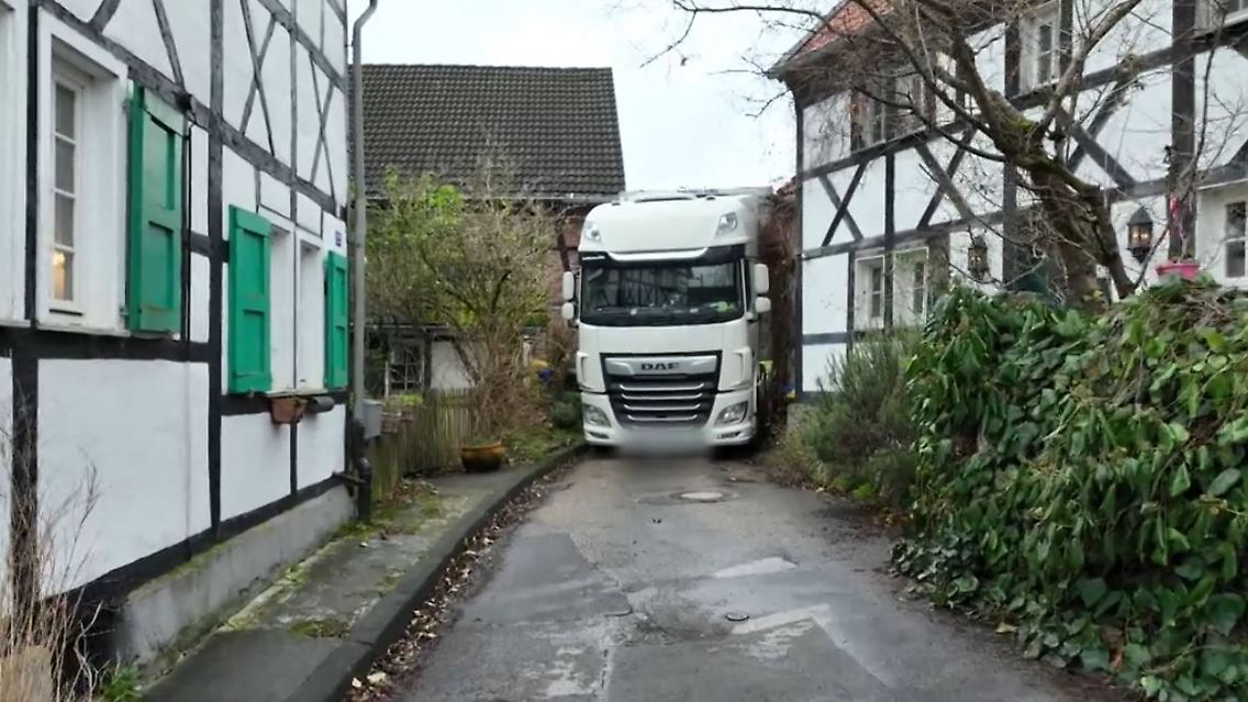 LKWVerkeilt.JPG