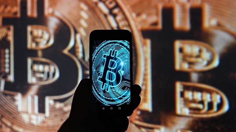 Die Kryptobörse Bitpanda erwartet, dass der Bitcoin dieses Jahr die 100.000-Dollar-Marke knacken wird. 