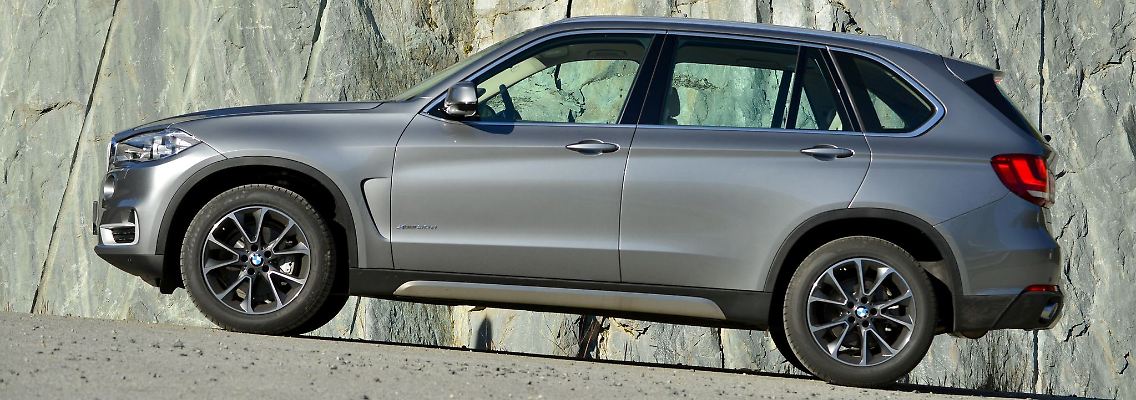 Geht's aufwärts oder sieht man eine Schieflage? Das Bild allein sagt nicht viel über die Qualitäten des BMW X5 als Gebrauchtwagen aus.