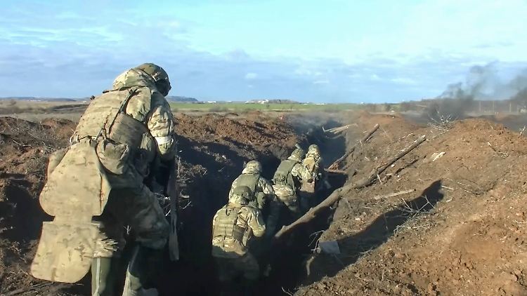 Der Kreml schickt viele Soldaten in der Ukraine in den sicheren Tod - und sorgt für stetigen Nachschub für die Front.