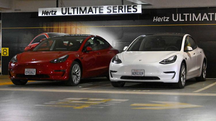 Ursprünglich wollte sich Herz 100.000 Autos von Tesla zulegen.
