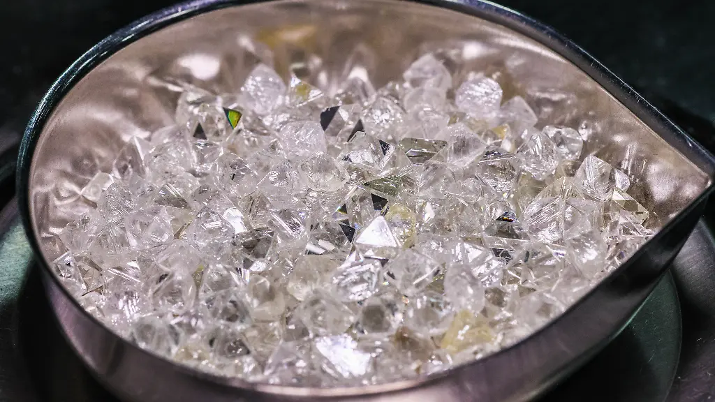 ef898e21e9e4e12edea955c4c038d612