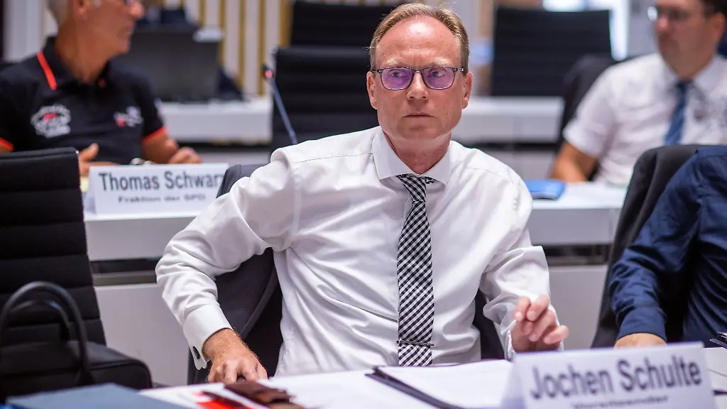 Wirtschaftsstaatssekretaer-Jochen-Schulte-SPD-im-Landtag-Mecklenburg-Voerpommerns