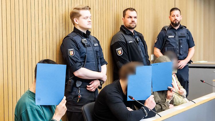 217.000 Euro hatten die vier Angeklagten im April erbeutet. 