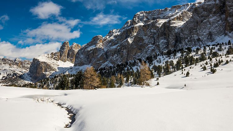 In der norditalienischen Gemeinde Innichen in den Dolomiten waren in den vergangenen Tagen bis minus zehn Grad.