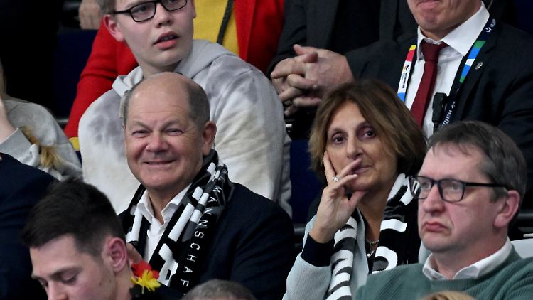 Olaf Scholz war auch vor Ort.
