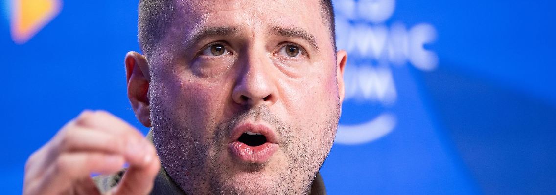Präsidialamtschef Andrij Jermak spricht in Davos auf einer Pressekonferenz im Rahmen des vierten Treffens der Nationalen Sicherheitsberater zur Friedensformel für die Ukraine.