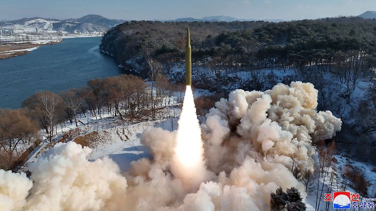 Nordkoreas erster Raketentest im neuen Jahr erfolgt inmitten wachsender Spannungen auf der koreanischen Halbinsel.