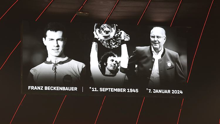 Der FC Bayern eröffnete das Bundesliga-Jahr mit einem würdigen Gedenken an Franz Beckenbauer.