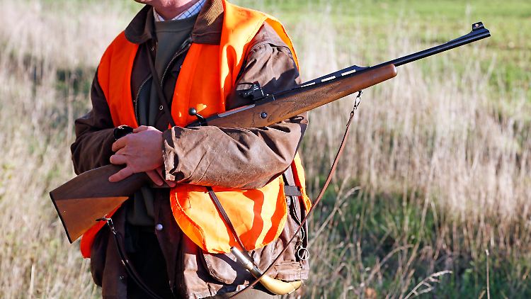 In Frankreich gibt es eine kontroverse Debatte um die Jagd.