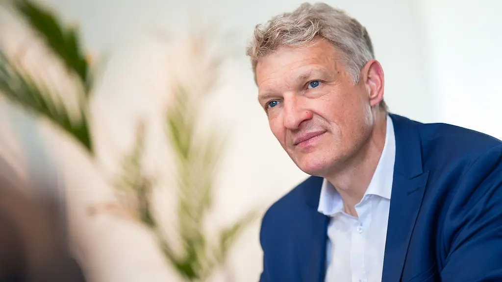 Stephan-Toscani-CDU-Fraktionschef-nimmt-an-einem-Interview-teil