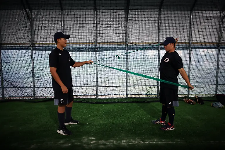 2023-12-12T230226Z-800546269-RC2J73AG83PB-RTRMADP-3-SOUTHKOREA-AGEING-BASEBALL