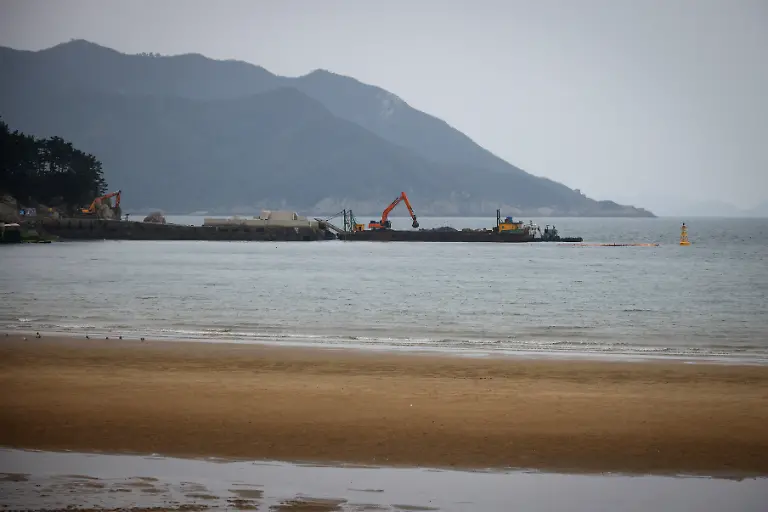 2023-12-12T230250Z-207620800-RC2F73APG2SV-RTRMADP-3-SOUTHKOREA-AGEING-BASEBALL