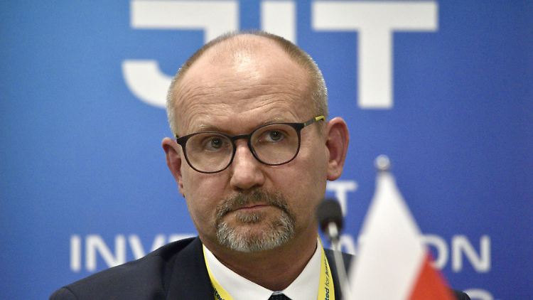 Die PiS-Partei hatte Generalstaatsanwalt Barski 2022 aus seinem Ruhestand geholt, worin die Tusk-Regierung die Entlassung argumentierte. 