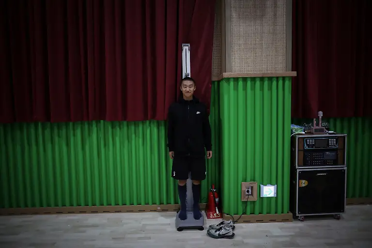 2023-12-12T230232Z-1418499392-RC2I73AQZO0V-RTRMADP-3-SOUTHKOREA-AGEING-BASEBALL