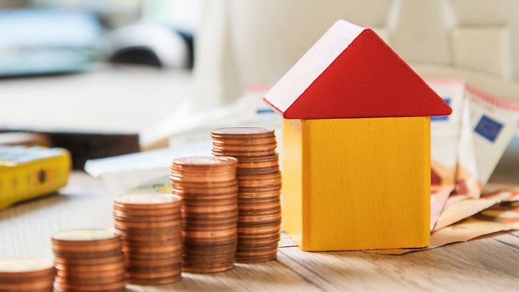 Sie haben nur wenig Eigenkapital beim Immobilienerwerb zur Verfügung? Dann müssen Sie mit einem Zinsaufschlag rechnen.