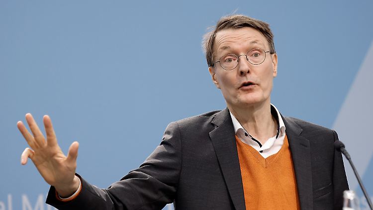 Gesundheitsminister Karl Lauterbach schlägt ein Bündel an Maßnahmen vor, um die Notfallversorgung zu verändern. 