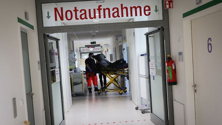 Lauterbach will Kliniken künftig finanziell entlasen.
