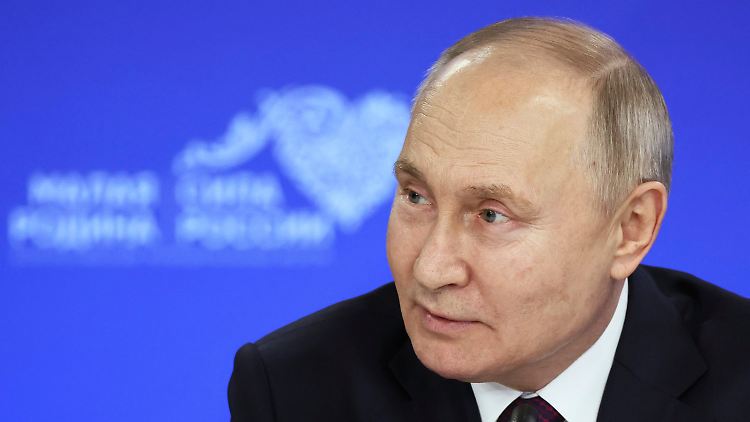 Wladimir Putin stellt die Zukunft der Ukraine als eigenständiger Staat infrage.