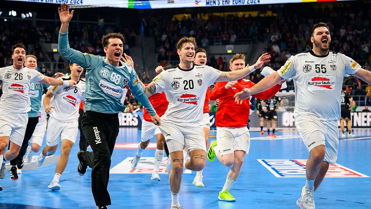 Nach dem Abpfiff waren Österreichs Handballer nicht mehr zu halten.