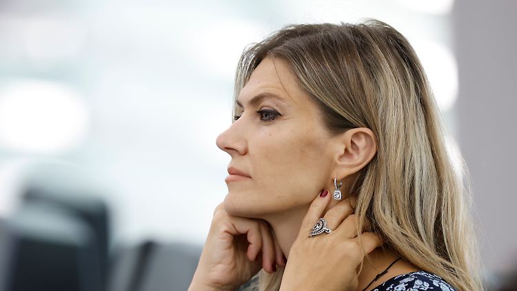 Mit schweren Vorwürfen konfrontiert: Eva Kaili verfolgt im September eine EU-Parlamentssitzung in Straßburg. 