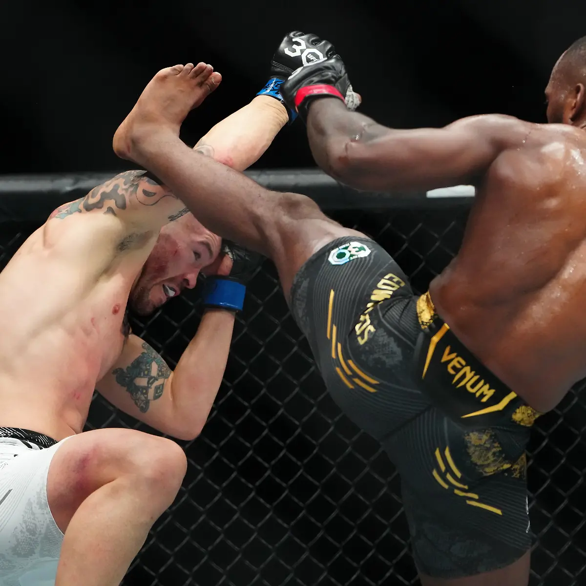 2023-12-17T063435Z-1669972675-MT1USATODAY22124372-RTRMADP-3-MMA-UFC-296-EDWARDS-VS-COVINGTON