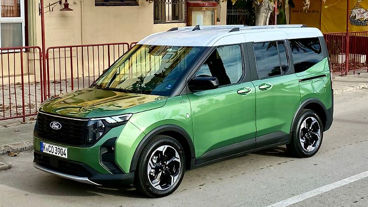 Eine Spur Land Rover kann das Ford-Utility kaum verleugnen.