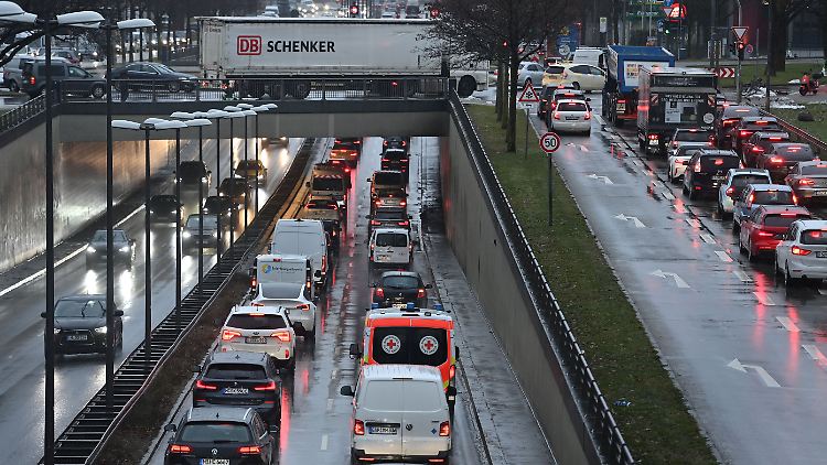 4,1 Millionen Punkte wurden 2022 an Autofahrer wegen Ordnungswidrigkeiten oder Straftaten verteilt.