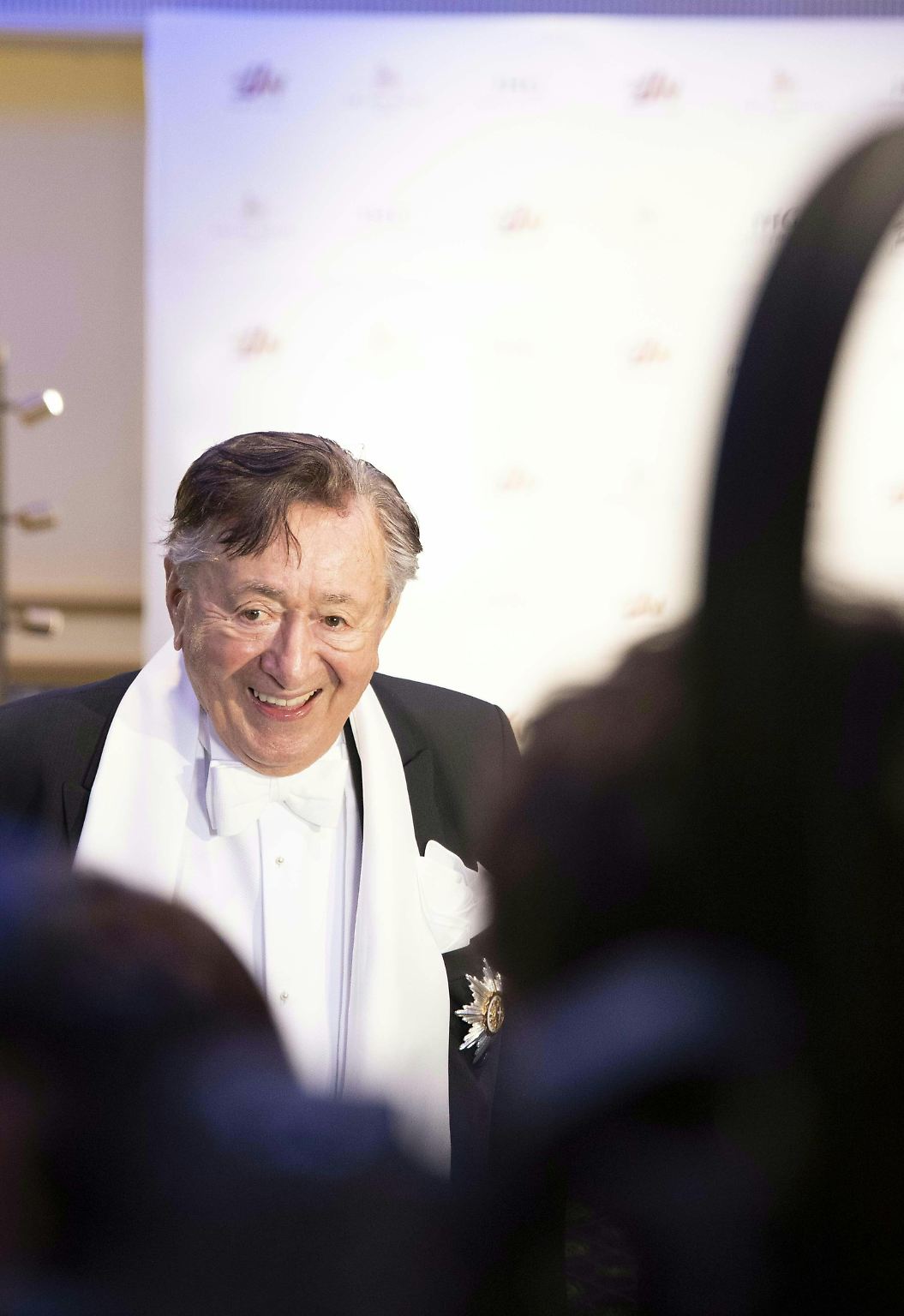 Unternehmer Richard "Mörtel" Lugner hat den seriösen Wiener Opernball für Glamour- und Trash-Fans salonfähig gemacht.