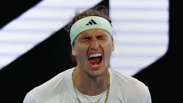 Erlösung nach fünf turbulenten Sätzen: Alexander Zverev wendet frühes Aus bei den Australian Open ab.